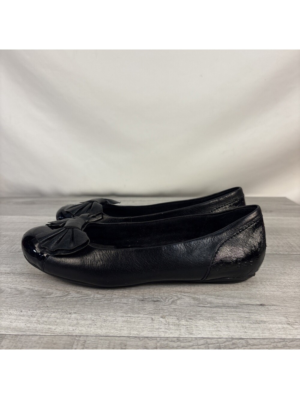 b.o.c. Born Concept Black Bow Ballet Flats Women’s Size 7.5